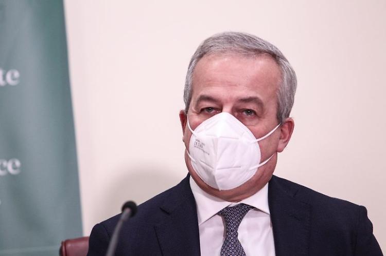 Covid, Locatelli "Sarà un Natale con maggiore socialità"
