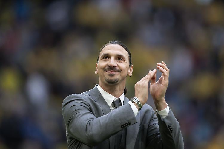 Ibra "Milan ora pi&ugrave; forte", Gimenez "Sognavo questa maglia"