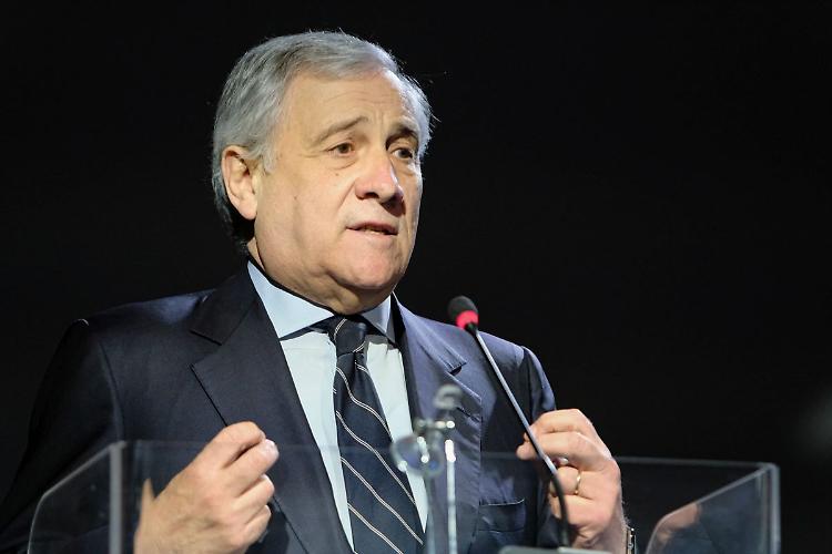 Tajani "Con la difesa europea un salto di qualita'"