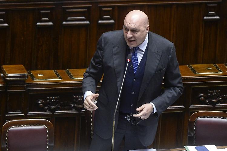 Crosetto "Piano difesa non &egrave; solo armarsi, ma un approcio pi&ugrave; complesso"