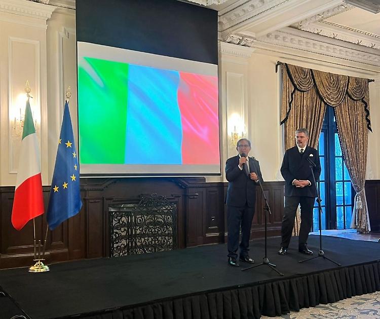 La Russa "In Cina grande considerazione per l'Italia e gli italiani"