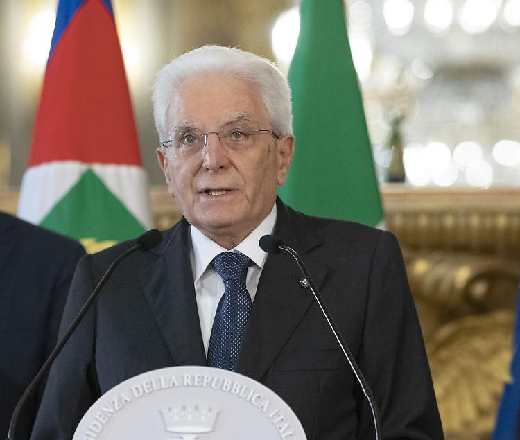 Aeronautica Militare, Mattarella "Ruolo essenziale per sfide complesse"
