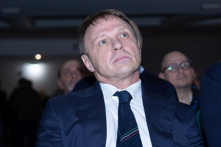 Dazi, Lollobrigida "Evitare isterie, non aprire guerra commerciale"