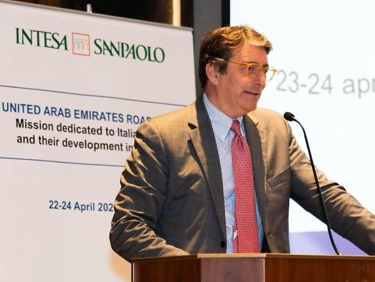 Intesa Sanpaolo con le PMI negli Emirati, accordi con Simest, Sace e Ice