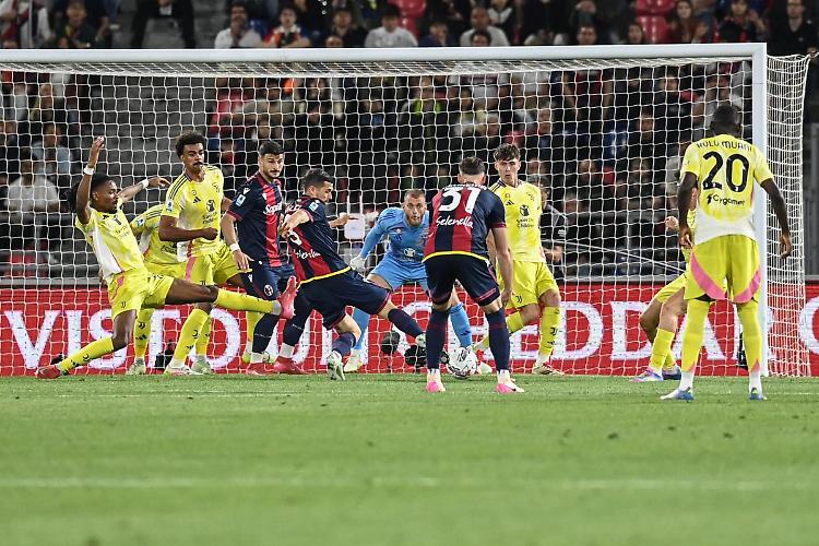 Freuler risponde a Thuram, fra Bologna e Juve finisce 1-1