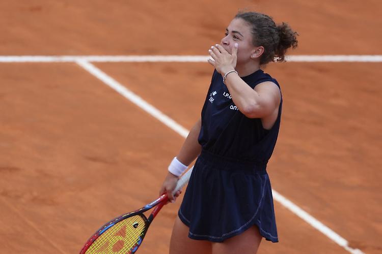 Paolini rimonta Shnaider, &egrave; in semifinale a Roma