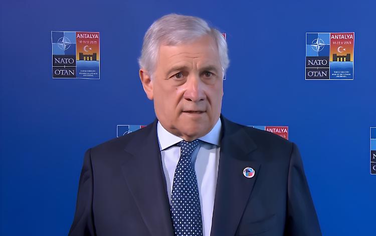 Tajani al vertice Nato "La Russia non vuole accelerare sulla pace"