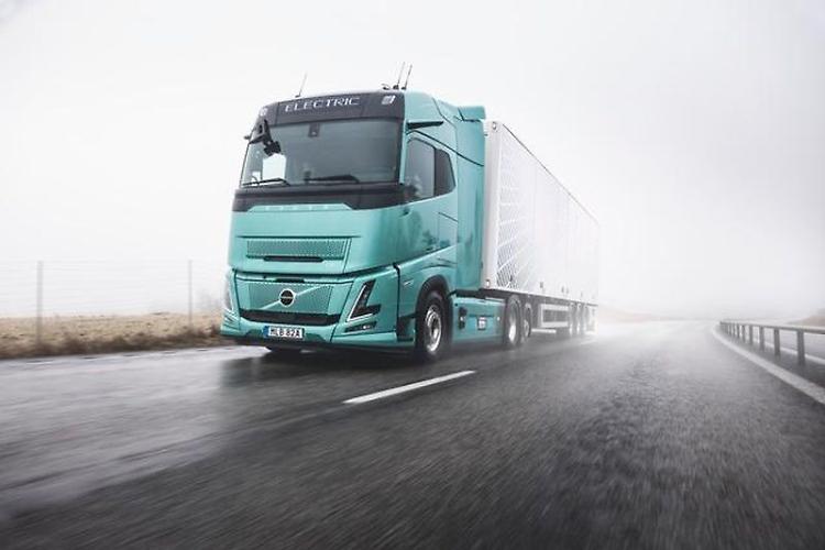 Volvo FH Aero, 600 km di autonomia e ricarica superveloce