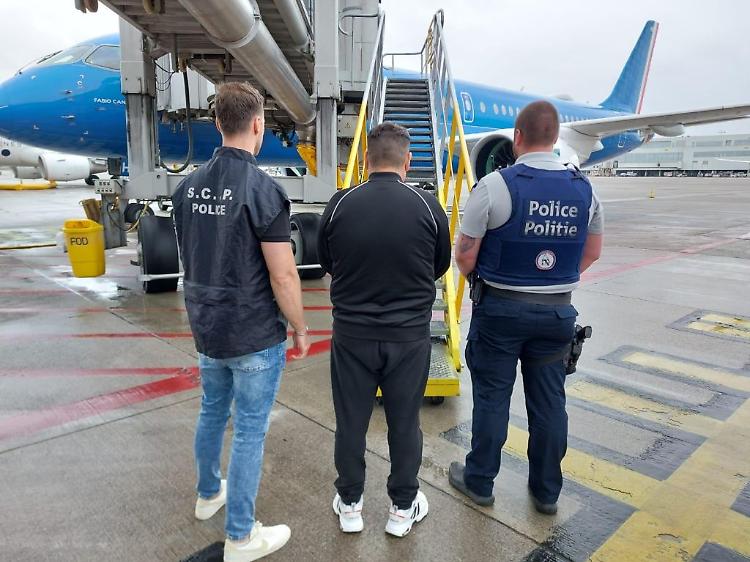 Arrestato in Belgio latitante albanese ricercato da Dda di Bari