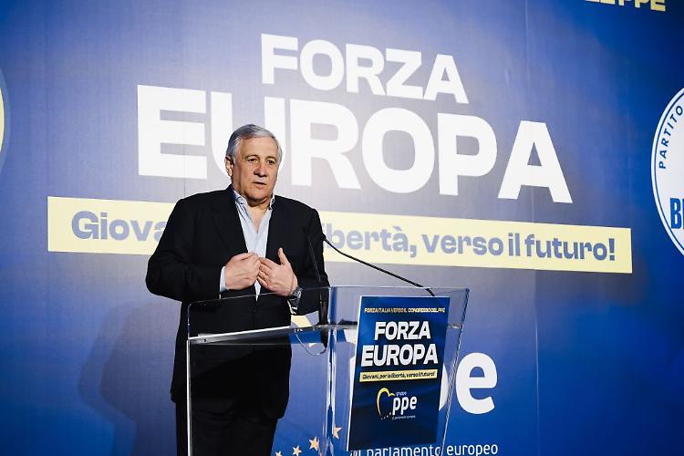 Usa, Tajani "Pronti a rimpatriare gli italiani, Guantanamo non serve"