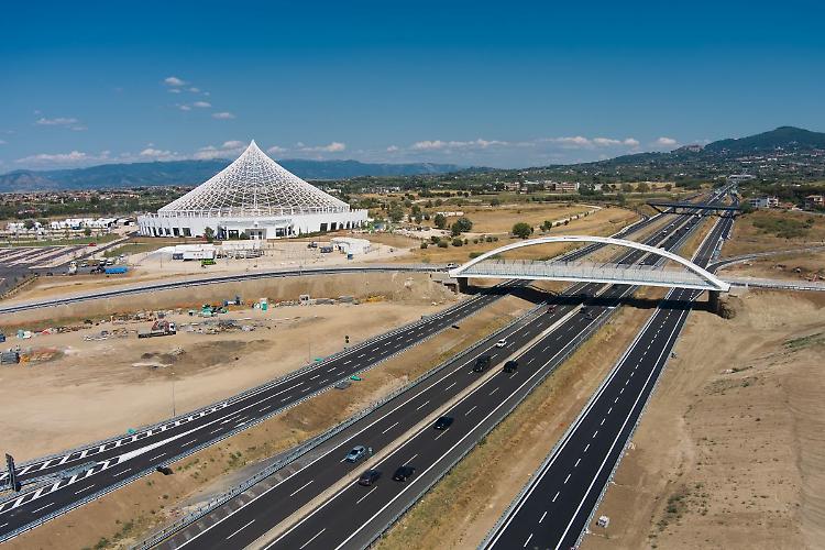 Roma, Anas apre al traffico il ponte che collega l'A1 e Tor Vergata