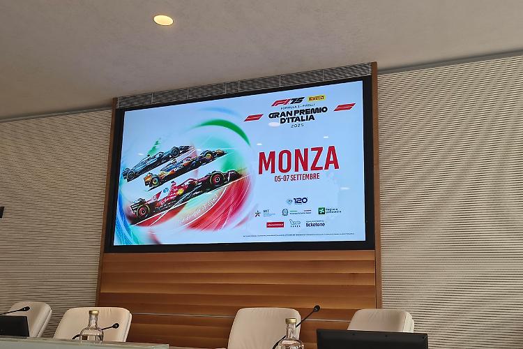 Svelato il poster del Gp Italia, La Russa "A Monza nascono magie"