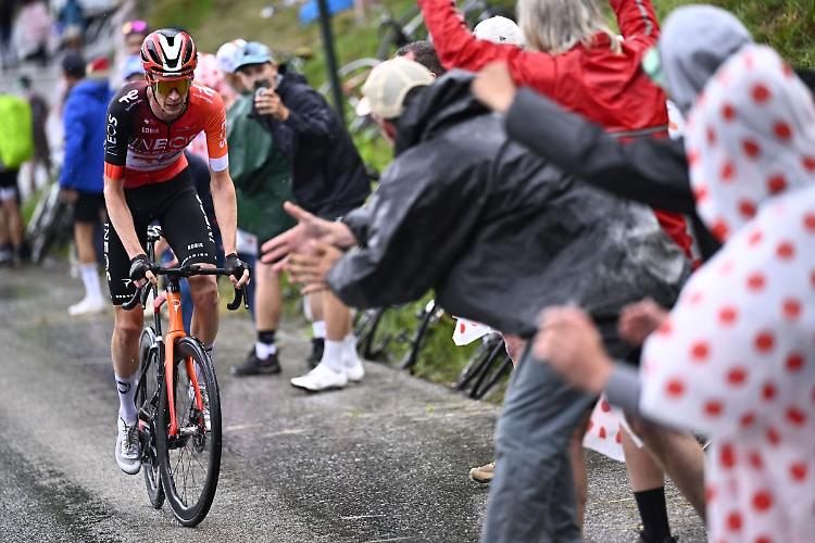 A La Plagne svetta Arensman, Pogacar sempre pi&ugrave; leader del Tour
