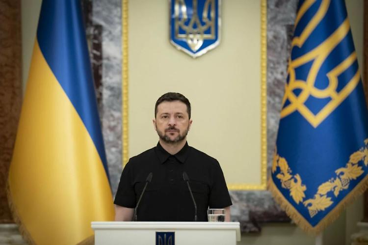 Ucraina, Zelensky chiede incontro con Putin "&Egrave; una mia priorit&agrave;"