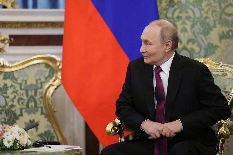 Putin "Incontro con Zelensky possibile, ma a certe condizioni"