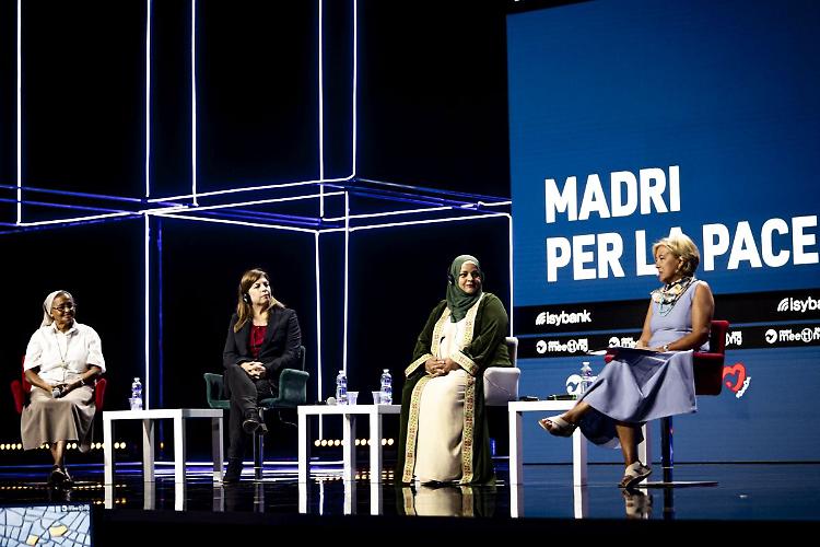 Il 46^ Meeting di Rimini si apre nel segno delle "madri per la pace"