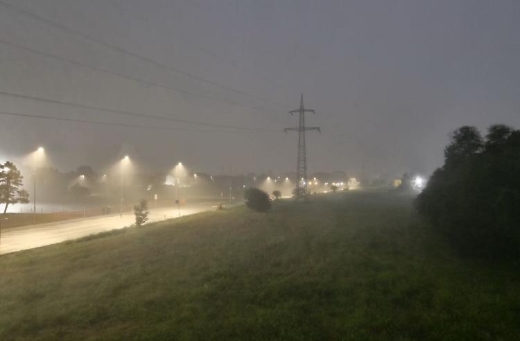 Violenti temporali in Romagna, allagamenti e treni cancellati