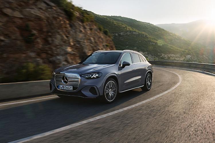 Mercedes-Benz GLC, ora anche elettrica