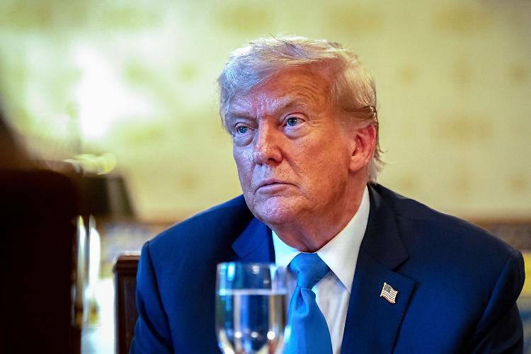 TikTok, Trump "Accordo con la Cina, venerd&igrave; incontro Xi"