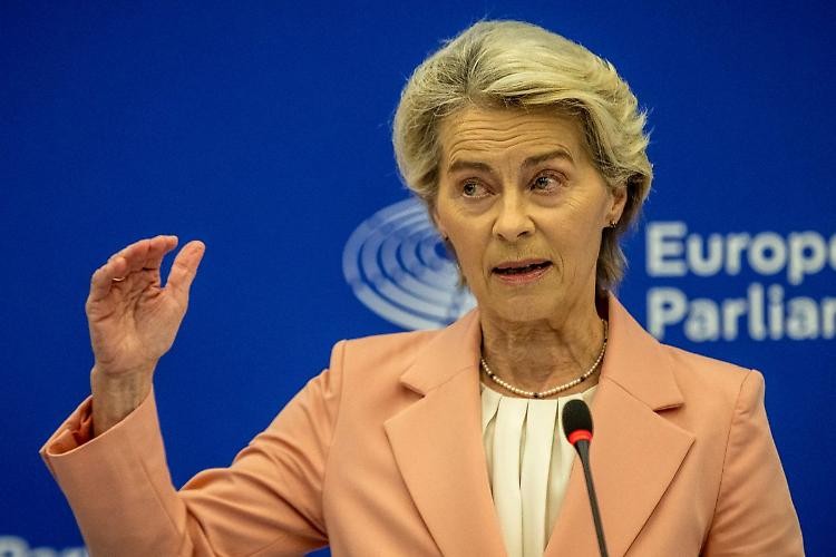 7 ottobre, Von der Leyen "Lavoriamo instancabilmente per la pace"