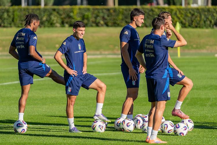 Cambiaghi "Udine ci sosterr&agrave;", Nicolussi Caviglia "L'azzurro un onore"