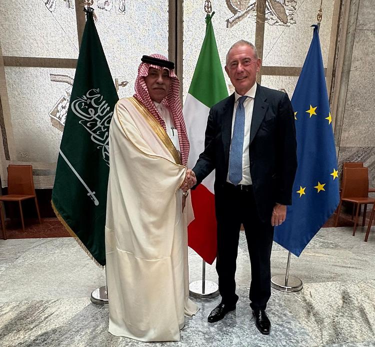 Italia-Arabia Saudita, Urso incontra il ministro del commercio Al-Kassabi