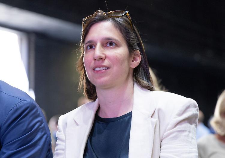 Schlein "Governo Meloni sarà ricordato per salassi a famiglie e imprese"