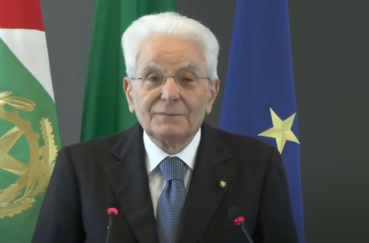 Mattarella "L'Italia continuer&agrave; a contribuire alle missioni internazionali"