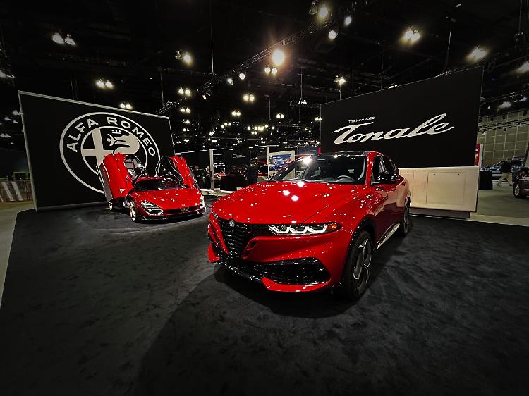 Alfa Romeo 33 Stradale e nuova Tonale protagoniste del Los Angeles Show