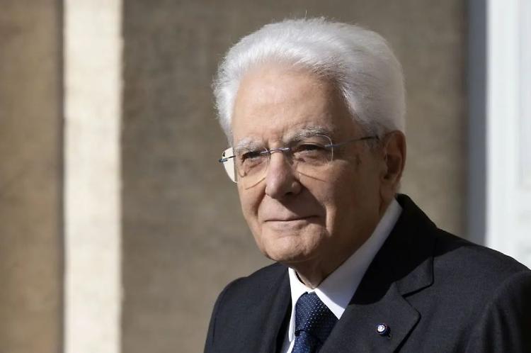 Mattarella "Parit&agrave; &egrave; prima di tutto educazione al linguaggio del rispetto"