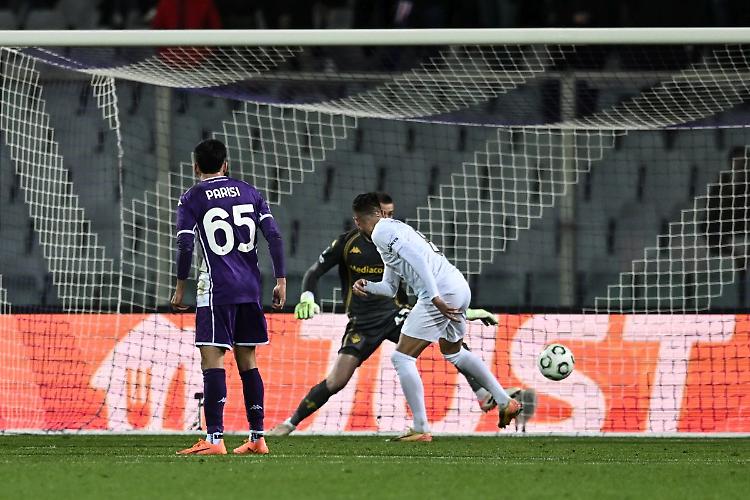 Fiorentina sconfitta 1-0 in casa dall'Aek, i viola non si sbloccano