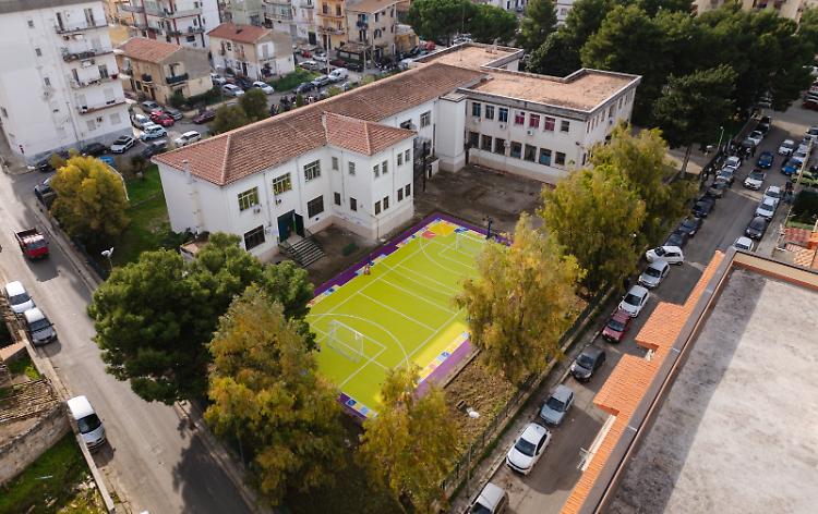 Da parcheggio a palestra per la scuola, a Carini l'inaugurazione con Abodi