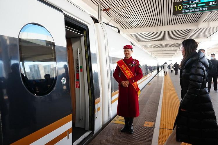 Cina, le ferrovie registrano il picco di rientri dalle vacanze di Capodanno