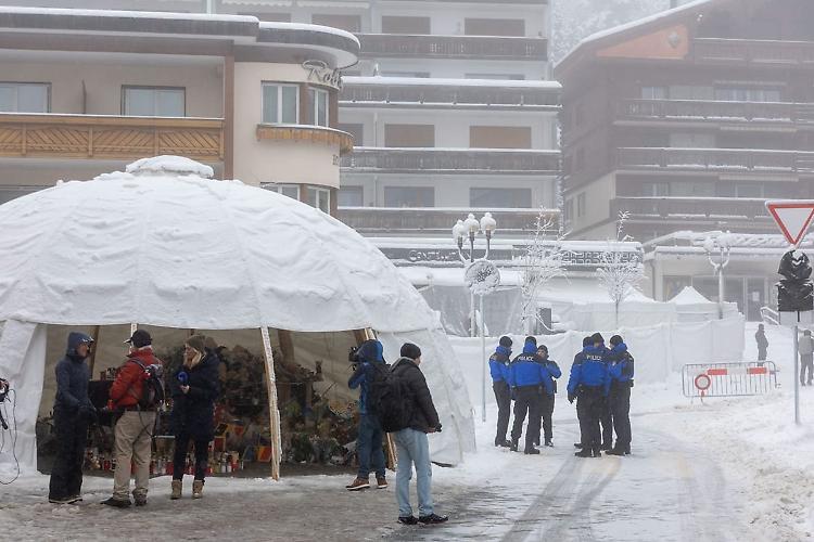 La vicesindaca di Crans Montana "Chiediamo scusa per le mancanze sui controlli"