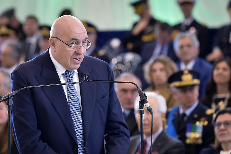 Giorno della Memoria, Crosetto "Difesa commemora vittime e onora la loro storia"