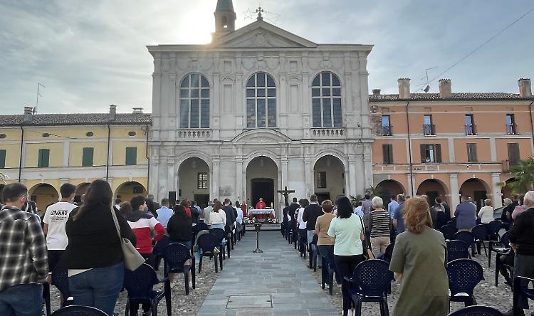 "Chiesa da demolire": la popolazione si divide