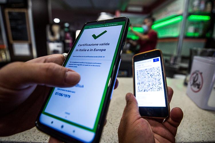 Finti Green pass, la testimonianza di un cremonese
