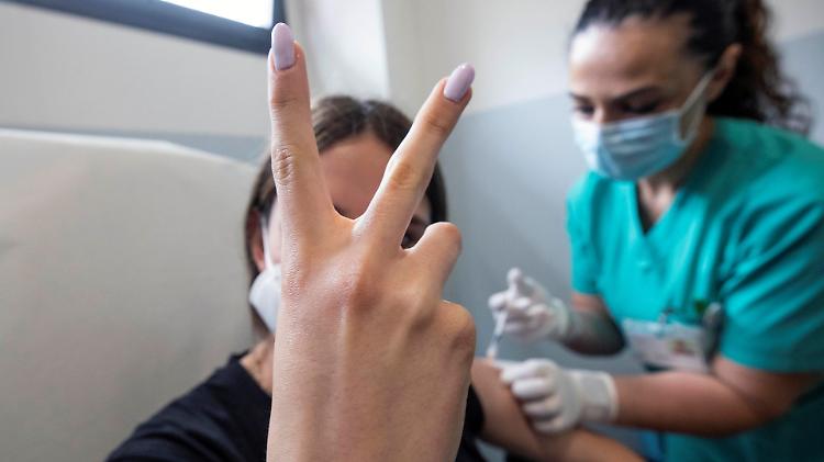 Vaccinazioni 12-19 anni, accesso libero fino al 12 settembre