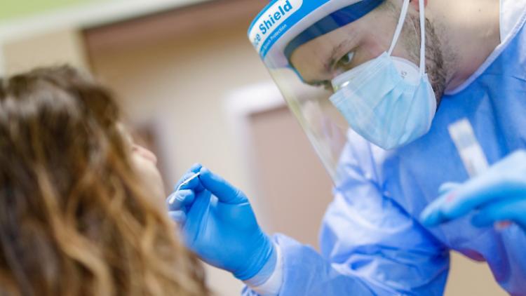 In provincia di Cremona 16 positivi, la situazione epidemiologica continua a migliorare