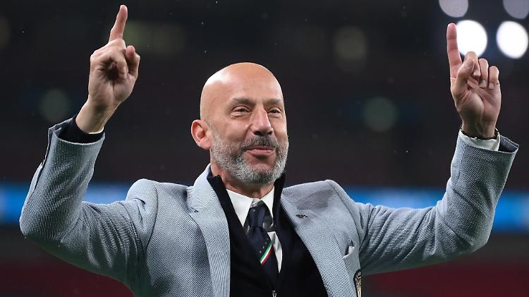 Gianluca Vialli si racconta in collegamento da Londra
