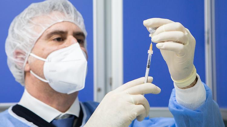 Cremona, gli over 50 corrono ai ripari: +250 vaccinati