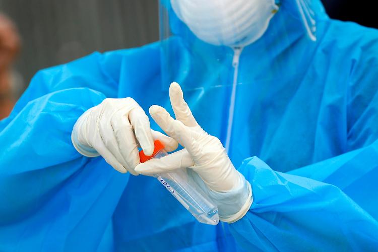 Covid, in Lombardia tasso di positività stabile al 14,3%