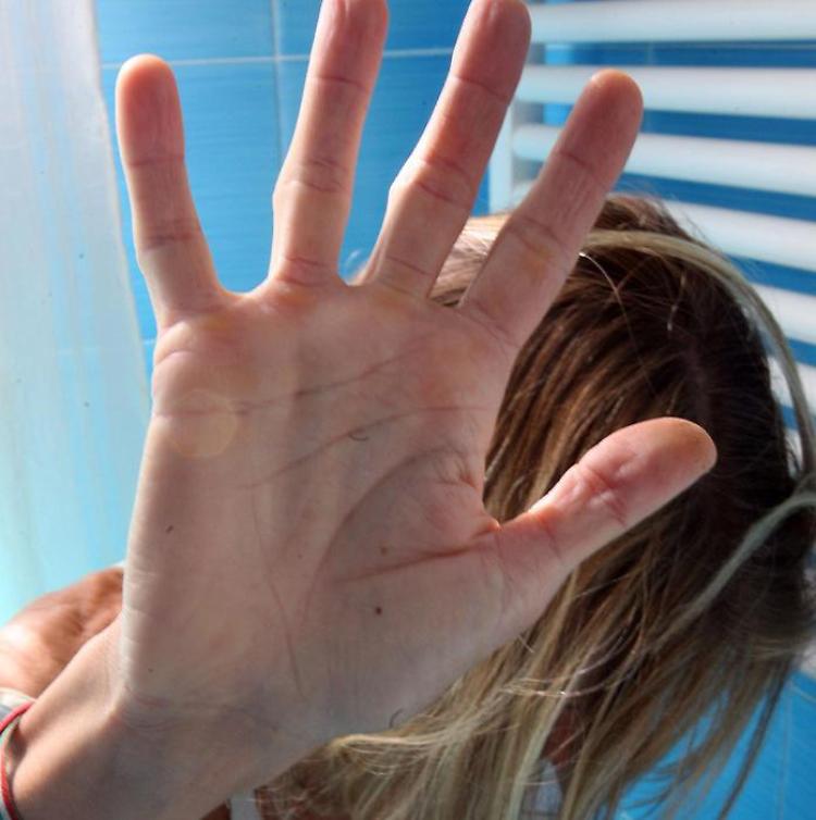 Maltrattamenti e violenza sessuale: marito condannato a 4 anni