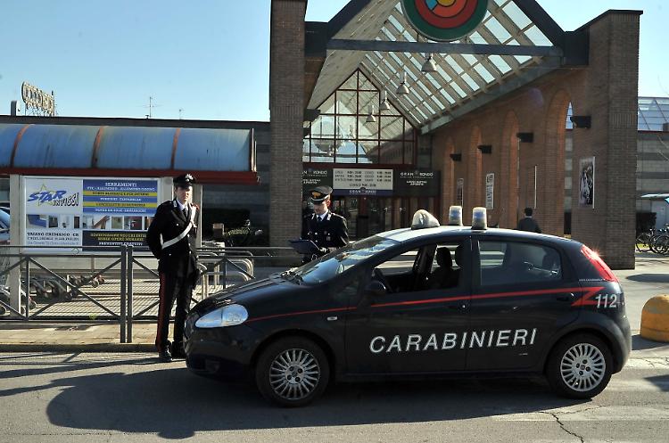 Tentato furto al Gran Rondò, 19enne arrestato