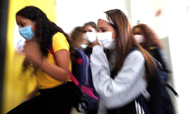 Scuola: in Lombardia 6.600 alunni in quarantena. Dati in miglioramento