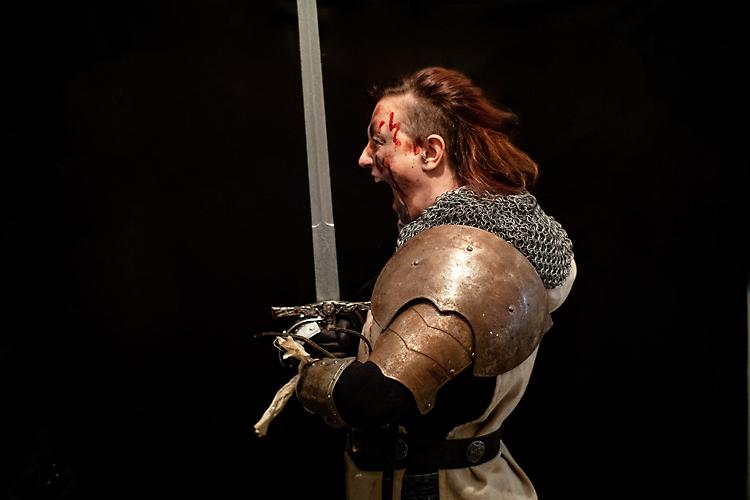 Teatro: "Giovanna D'Arco. Santità e follia" 