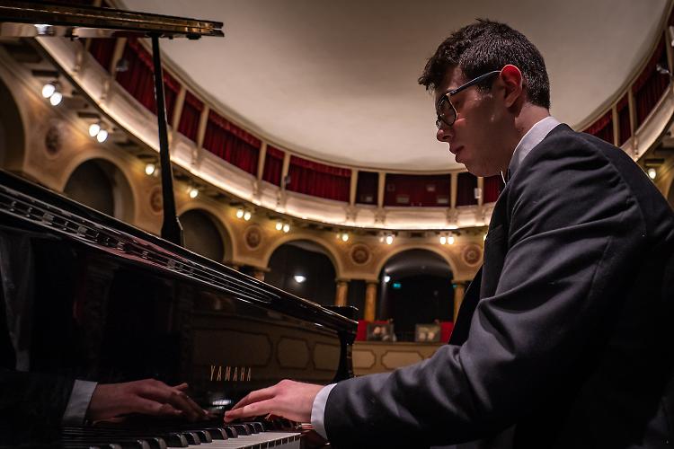 Concerto di pianoforte "Con l'Africa nel cuore"