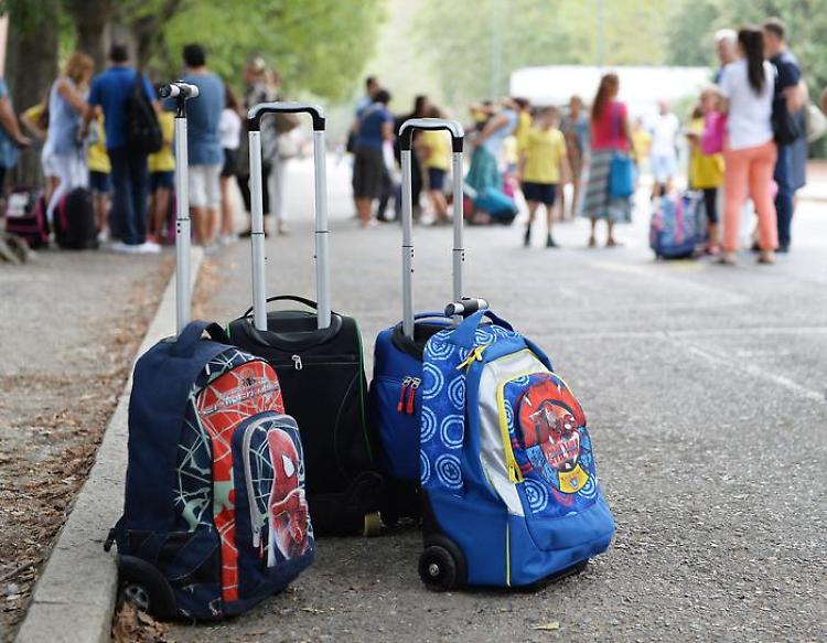 Sasso: 'Togliere l'obbligo delle mascherine in classe'