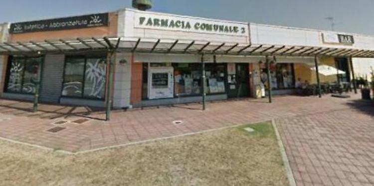 La farmacia chiude: dipendenti tutti malati