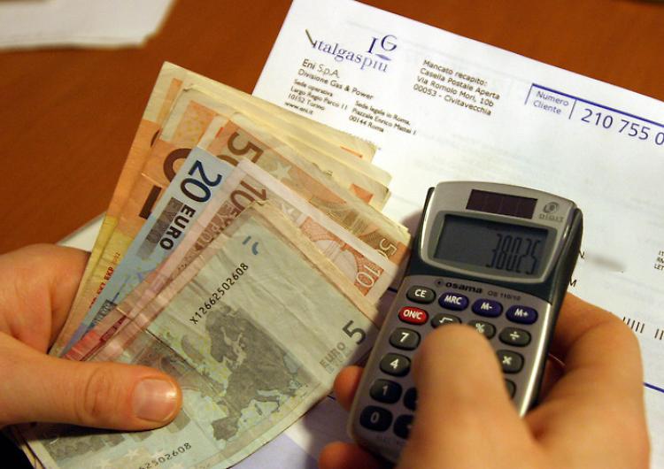 «Caro bollette», Comuni in difficoltà: Provincia in campo